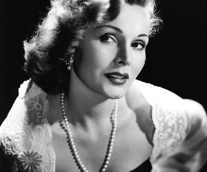 Biểu tượng sắc đẹp Hollywood một thời qua đời ở tuổi 99 với 9 đời chồng Zsa Zsa Gabor